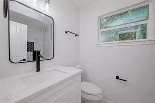 2414 Walnut Bend Ln, Houston, TX 77042 - Photo 31