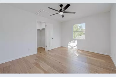 2414 Walnut Bend Lane, Houston, TX 77042 - Photo 29