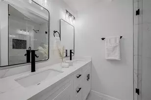 2414 Walnut Bend Ln, Houston, TX 77042 - Photo 27