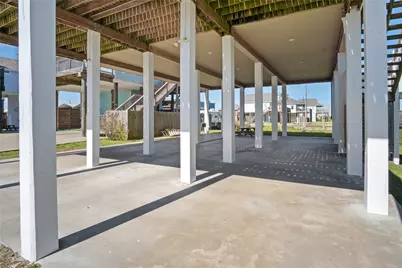 962 Meynig Drive, Crystal Beach, TX 77650 - Photo 3