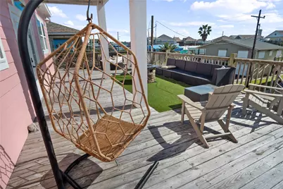 962 Meynig Drive, Crystal Beach, TX 77650 - Photo 9