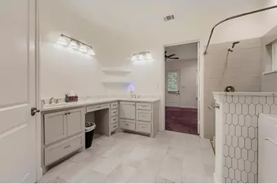 11715 Creek View Lane, Conroe, TX 77385 - Photo 17