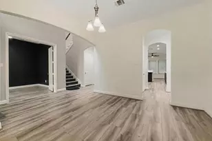 11715 Creek View Ln, Conroe, TX 77385 - Photo 7
