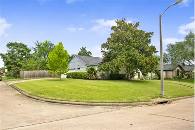 5451 Appleblossom Lane, Friendswood, TX 77546 - Photo 43