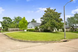 5451 Apple Blossom Ln, Friendswood, TX 77546 - Photo 43