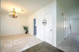 10122 Duchamp Dr, Houston, TX 77036 - Photo 3