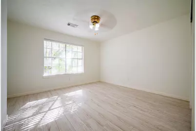 10122 Duchamp Drive, Houston, TX 77036 - Photo 19