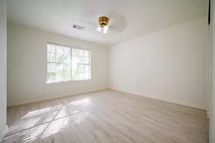 10122 Duchamp Dr, Houston, TX 77036 - Photo 19