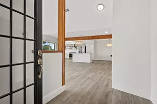 1026 Oyster Bay Dr, Sugar Land, TX 77478 - Photo 9