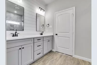 302 Gaines Street, Brazoria, TX 77422 - Photo 13