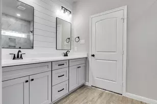 302 Gaines St, Brazoria, TX 77422 - Photo 13