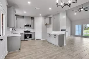 302 Gaines St, Brazoria, TX 77422 - Photo 7