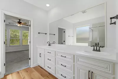 6048 Heritage Creek Lane, Conroe, TX 77304 - Photo 21