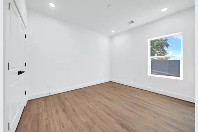 7819 Colonial Lane, Houston, TX 77051 - Photo 21