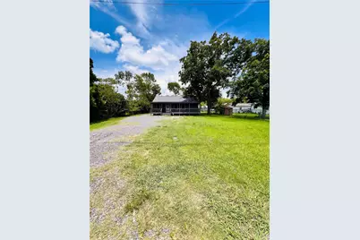 406 Clear Lake Road, Highlands, TX 77562 - Photo 25