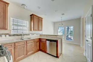 307 Twin Timbers Ln, Kemah, TX 77565 - Photo 9