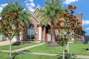 307 Twin Timbers Ln, Kemah, TX 77565 - Photo 3