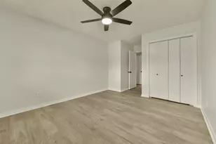315 S Ravenhead Dr, Houston, TX 77034 - Photo 19