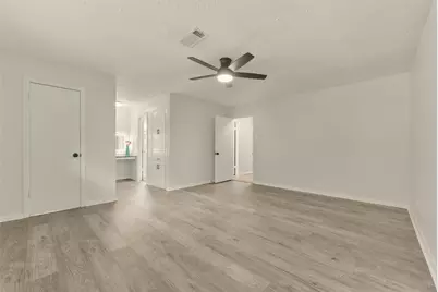 315 Ravenhead Drive, Houston, TX 77034 - Photo 23