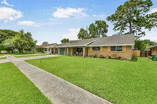315 S Ravenhead Dr, Houston, TX 77034 - Photo 3