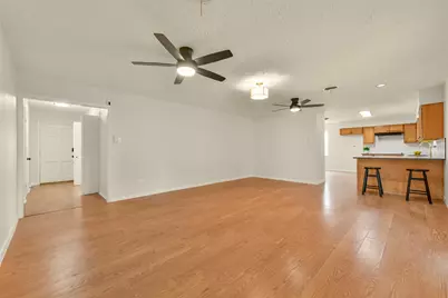 315 Ravenhead Drive, Houston, TX 77034 - Photo 11