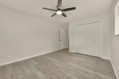 315 Ravenhead Drive, Houston, TX 77034 - Photo 17