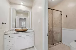 1211 Nantucket Dr, Houston, TX 77057 - Photo 37