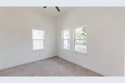 3808 Avenue L, Galveston, TX 77550 - Photo 9