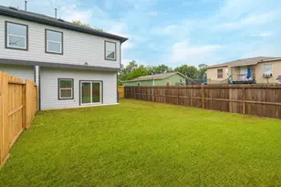 890 Lucky St, Houston, TX 77088 - Photo 45
