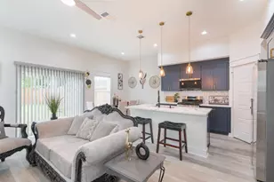 890 Lucky St, Houston, TX 77088 - Photo 7