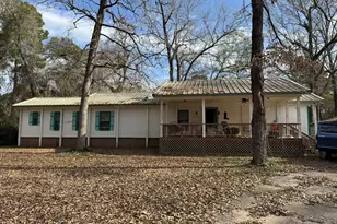 188 N Dogwood St, Trinity, TX 75862 - Photo 1