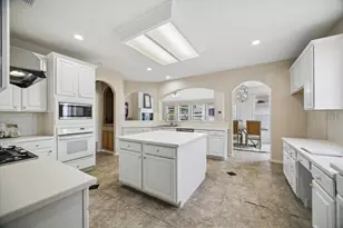3902 Breaux Bridge Ln, Sugar Land, TX 77479 - Photo 11