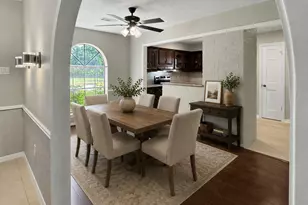 3709 Trailwood Dr, Baytown, TX 77521 - Photo 5