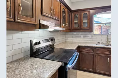 3709 Trailwood Drive, Baytown, TX 77521 - Photo 9