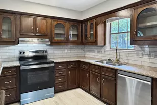 3709 Trailwood Dr, Baytown, TX 77521 - Photo 7