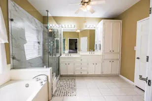 2002 Sugar Mill Ln, Lake Jackson, TX 77566 - Photo 17