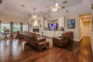 2002 Sugar Mill Ln, Lake Jackson, TX 77566 - Photo 7