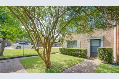 4124 Belle Park Drive #E, Houston, TX 77072 - Photo 5