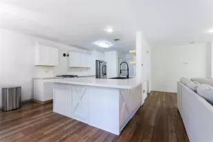 10806 Tallow Briar Ln, Houston, TX 77075 - Photo 5