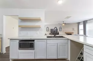 10806 Tallow Briar Ln, Houston, TX 77075 - Photo 9