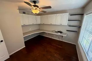 2326 Streamcrest Ln, Sugar Land, TX 77479 - Photo 9