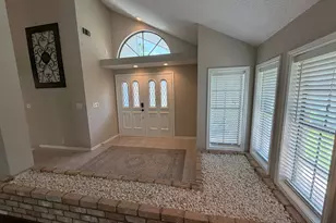 2326 Streamcrest Ln, Sugar Land, TX 77479 - Photo 3