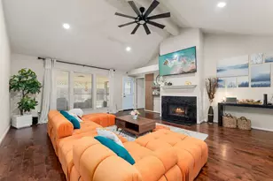 8227 Squires Pl Dr, Houston, TX 77083 - Photo 3