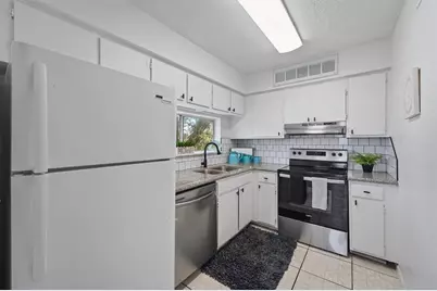 10855 Meadowglen Lane #1131, Houston, TX 77042 - Photo 15