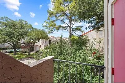 10855 Meadowglen Lane #1131, Houston, TX 77042 - Photo 17