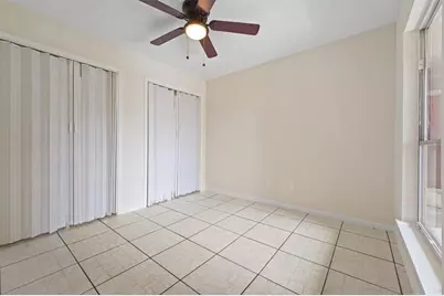 10855 Meadowglen Lane #1131, Houston, TX 77042 - Photo 7