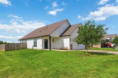 148 Austin Road, Angleton, TX 77515 - Photo 3