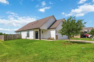148 Austin Rd, Angleton, TX 77515 - Photo 3