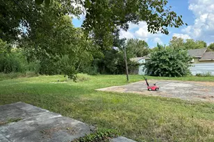 748 W Rittenhouse St, Houston, TX 77076 - Photo 13