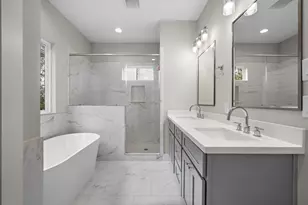 8120 Esther Acres Ln, Houston, TX 77088 - Photo 17